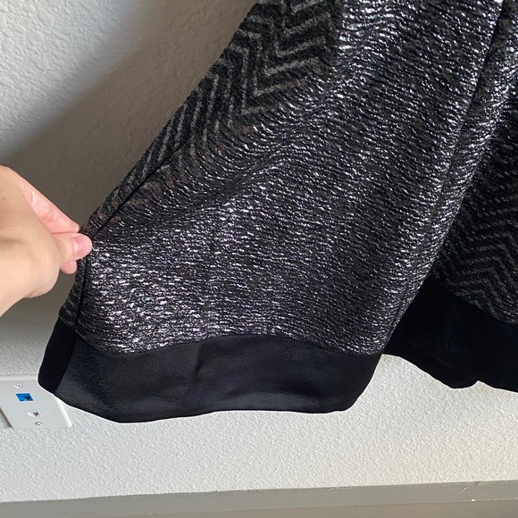 Roz & Ali Petite Shimmering Black Sleeveless Mini Dress - Picture 6 of 11